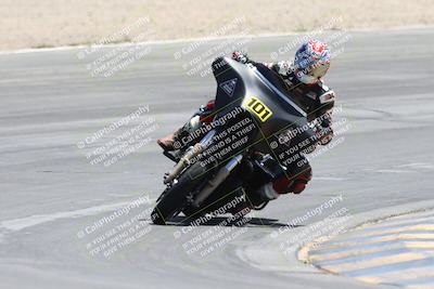media/Apr-26-2025-BRL Bagger Racing League (Sat) [[9e270f465f]]/7-Super Street Bagger Race/